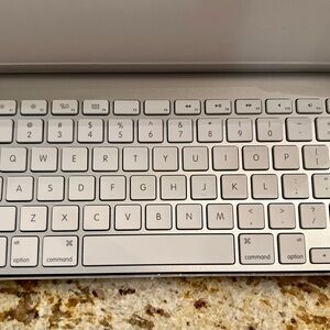 Apple Wireless Keyboard